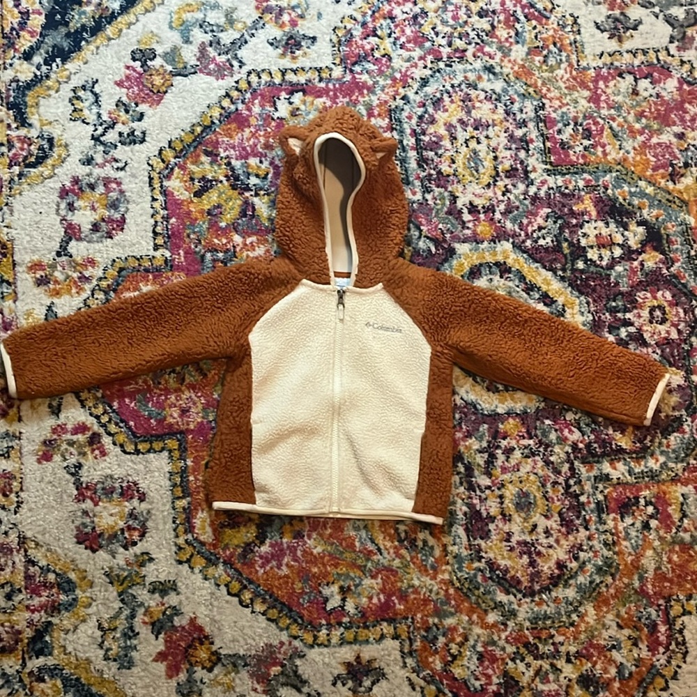 toddler sweater
Copper and cream color